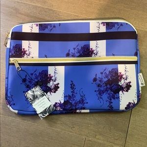 ✨NEW✨Escape to paradise case